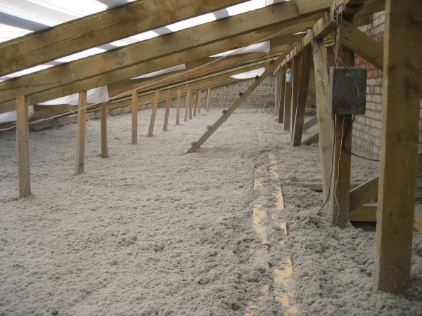 Утепление начинают с чердаков.