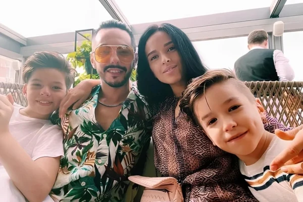 Анна с сыновьями уже несколько лет живет в Испании и не хочет возвращаться в Россию.