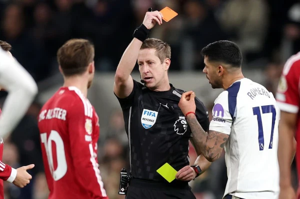 English Premier League. Liverpool snatched victory against Tottenham away