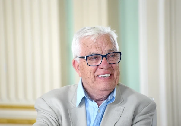 Residents of Latvia Hide from Problems in Theaters, Museums, and Concert Halls