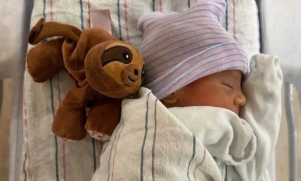 Legendary Russian tennis player Anna Kournikova gave birth to a fourth child for Spanish pop idol Enrique Iglesias