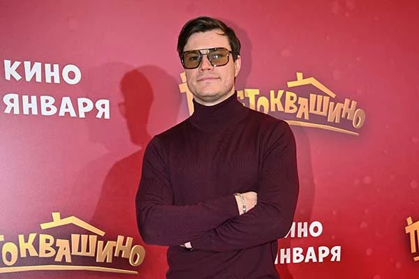 Олег закончил математическую спецшколу и отлично все просчитал.