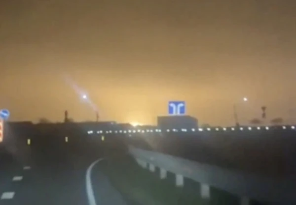 Ukrainian Drones Attacked Russian Port: Fuel Storage Tanks Are Burning