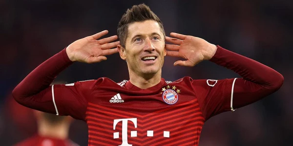 Lewandowski spoke about being asked by Barcelona to stop scoring goals