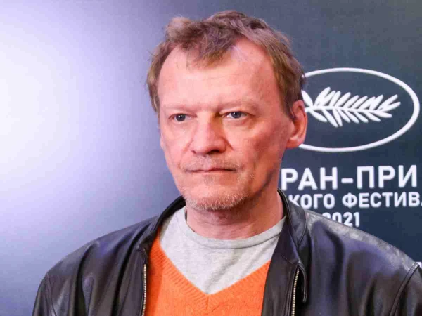 Известный исполнитель давно испытывал сложности с дыханием.