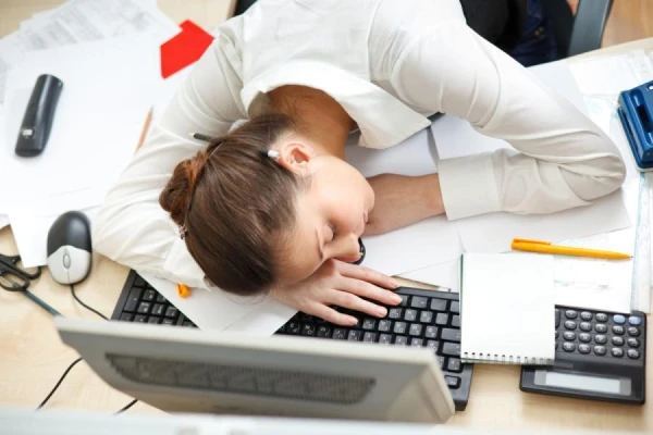 How to Avoid Drowsiness at Work: Effective Tips