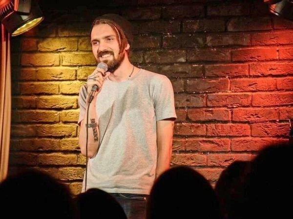 Неудачная шутка сделала печально знаменитым.