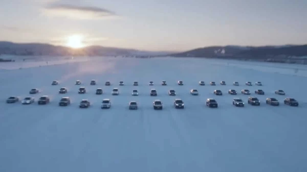 На просторах Поднебесной ударили автопробегом по бездорожью.