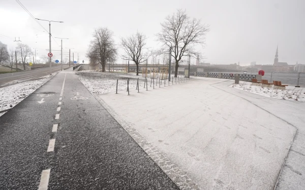 This morning, many roads in Latvia are snowy and slippery