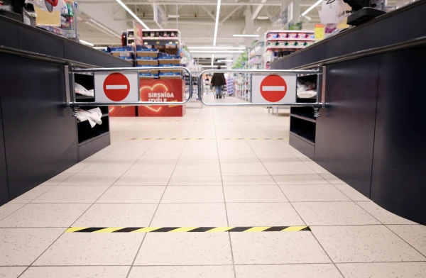 The Largest Shopping Centers Are Operating on Reduced Hours Today or Will Be Closed