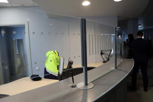 Police are seeking various inspectors, promising a salary of up to 1784 euros