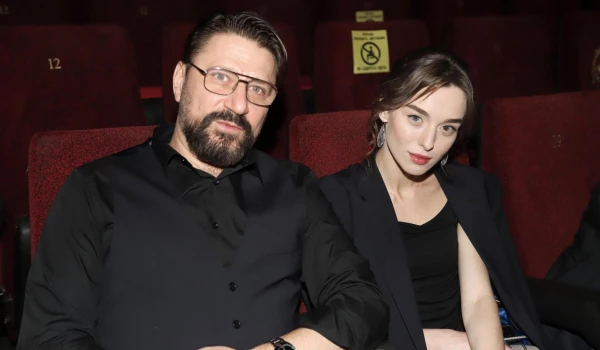 Divorce with a Scandal: Viktor Loginov's Wife Claims Threats and Violence