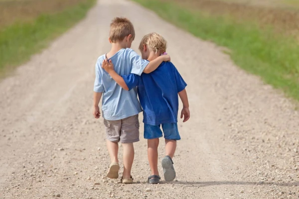 8 Things a True Friend Would Never Do