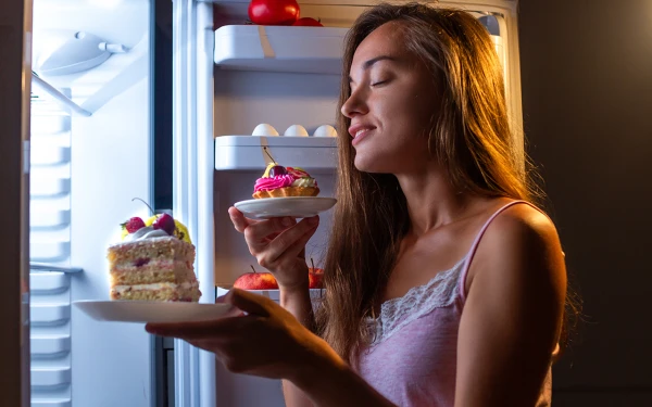Is Evening Dessert Harmful: How Sugar After Dinner Affects Sleep Quality