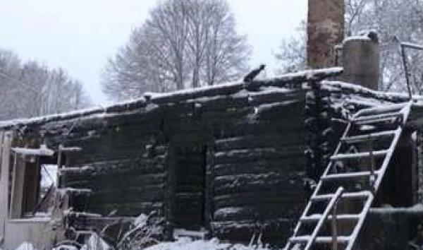 In Ledurga, flames turned a house into ruins: firefighting was complicated by a gas cylinder and weapons