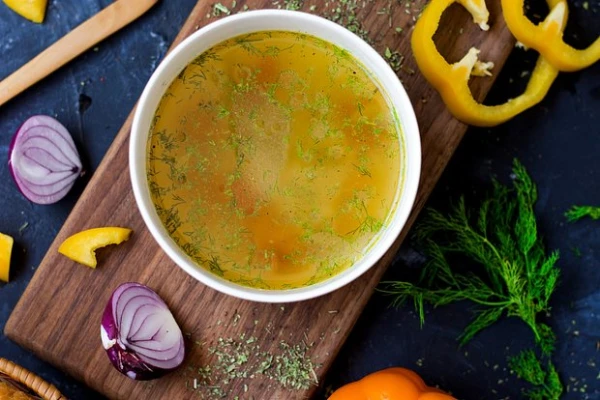 Doctor Evaluates the Effectiveness of Chicken Broth for Colds