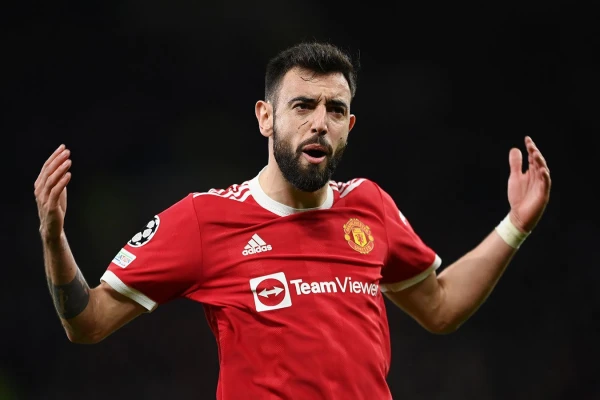 Manchester United leader Bruno Fernandes ready to leave the club due to chaos