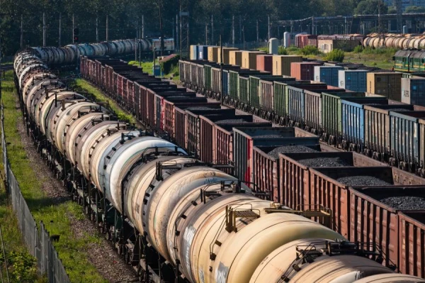 Not Just Alcohol: Latvia Traded One Billion Euros with Russia Last Year — TV3