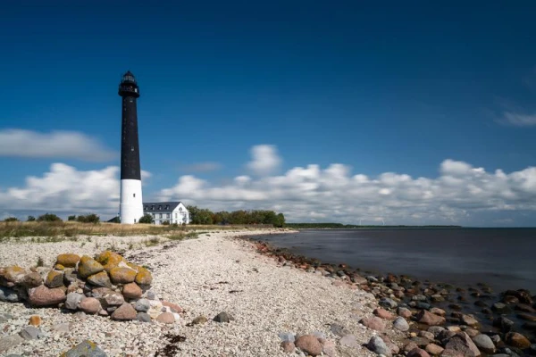 Estonia bans entry for Russians who fought in Ukraine