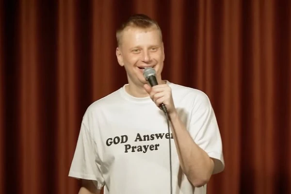 How Dare They? A Popular Comic Who Moved to Europe Complained About Cancelled Visas