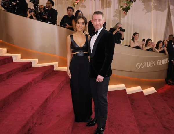 “It’s strange to see me outside the holiday season”: Macaulay Culkin joked at the Golden Globe ceremony