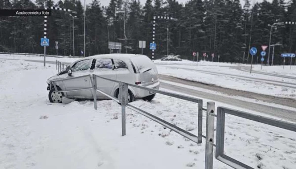 An elderly man died at the wheel of a car in Ulbroka. The driver may have suffered a health issue