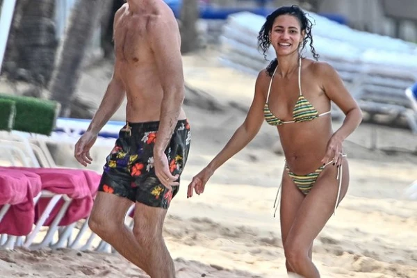 Эта Викуля еще свежа и хороша.