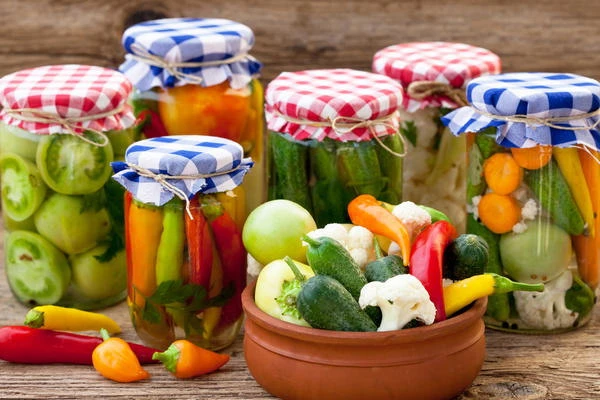 The Nutritionist Explained the Benefits of Pickles and Who Should Avoid Them