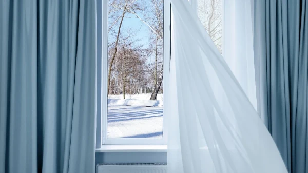 Close the Curtains in Winter: Does It Really Make the House Warmer?
