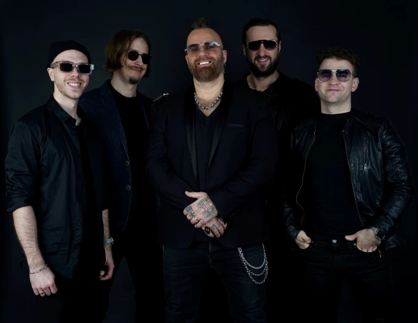 Andris Kivičs and the band Z-Scars return with a jubilee tour across the cities of Latvia