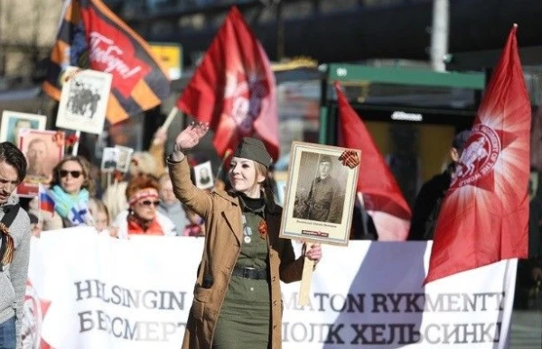 Это было недавно - это было давно.