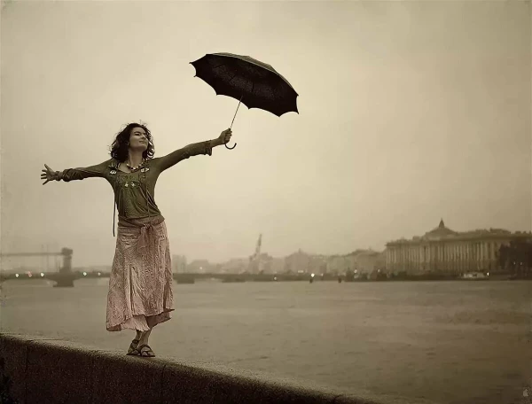 Three Fears That Unnoticeably Rob a Woman of Happiness