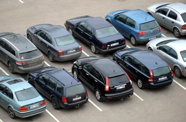 We will pay neighbors for parking: Estonians have fully acquired Cityparks Latvija