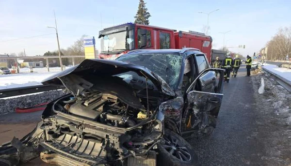 In Ogre, a truck and a passenger car collided due to a non-functioning traffic light