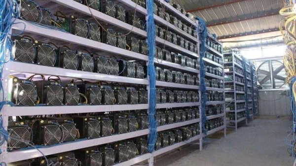 Этот суровый белорусский майнинг.