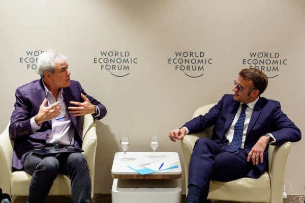 It Became Clear Why Macron Wore Sunglasses at the Forum in Davos