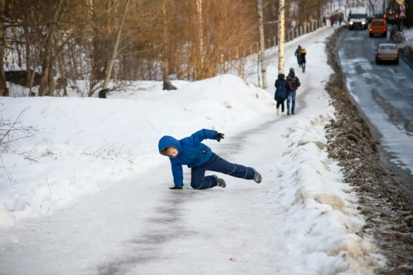 Winter Injuries: What to Do After Falls on Ice