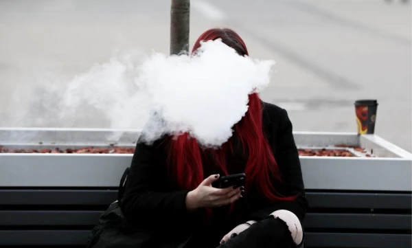 Police detained four young people — vape traders