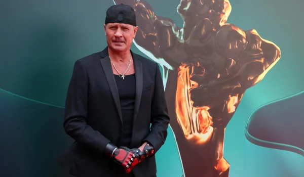 From Olympic Victories to the Stage: Roman Kostomarov Surprised Fans with Changes