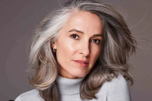 “Still young, but already gray”: when gray hair becomes a warning signal