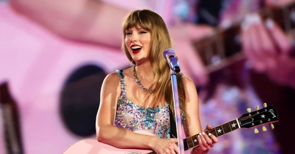 Taylor Swift Becomes the Youngest Artist Inducted into the Songwriters Hall of Fame