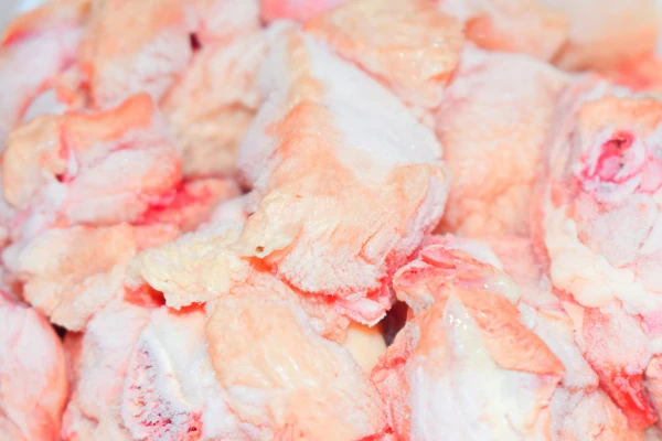 The Nutritionist Named Signs of Poor Quality Chicken