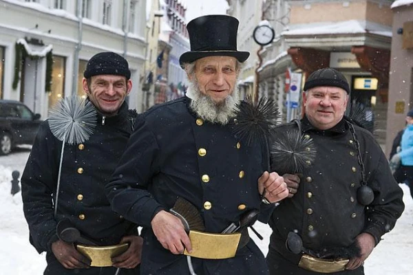 Estonian chimney sweeps have turned to the ministry for help. Why?