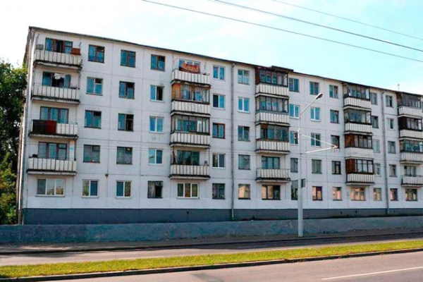 Why were mainly five- and nine-story buildings constructed in the USSR?