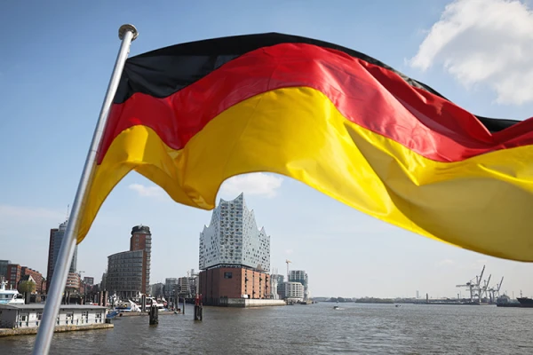 Germany's Defense Minister Responds to Zelensky's Words About Europe