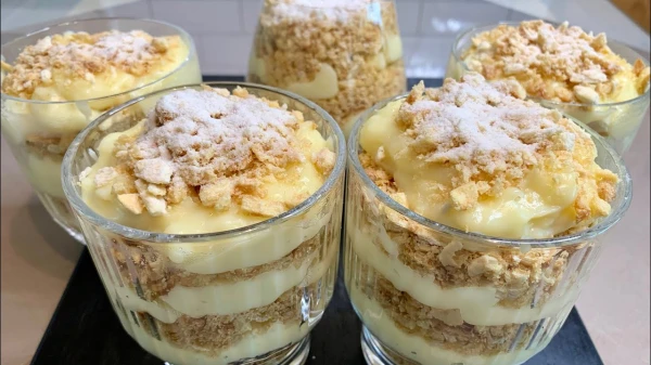 Simplicity and Elegant Presentation: Making Lazy 'Napoleon' in a Glass in 15 Minutes