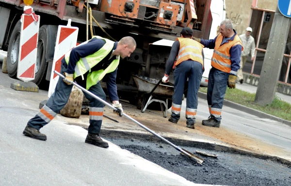 Which main roads in Latvia are promised to be repaired in 2026 (LIST)
