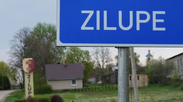 Embarrassed in front of the French: ungrateful Russians greeted foreign journalists delivered to Zilupe