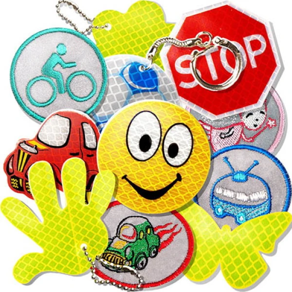 Fine up to 30 euros: pedestrians without reflective gear are caught and punished in Latvia