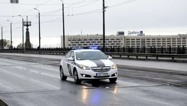 Does the police have the right to stop vehicles on bridges? After the accident in Riga, this question has become relevant among drivers